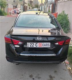 نيسان ألتيما